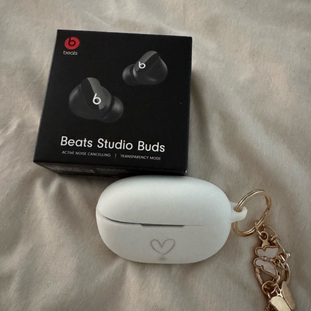 Beats Studio Buds with White Case